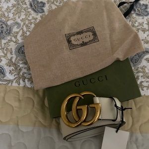 Authentic GG cream Gucci belt.